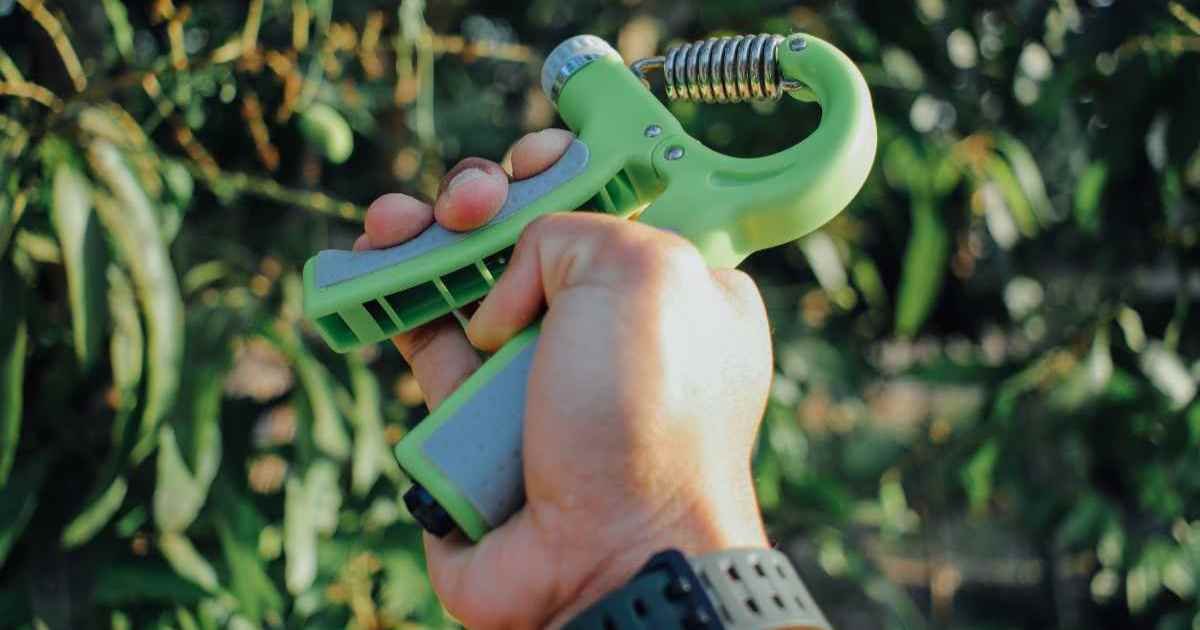 Can Hand Gripper Reduce Arm Fat?